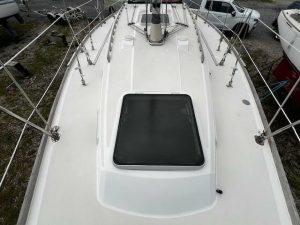 deck, Sabre 34, sailboat for sale