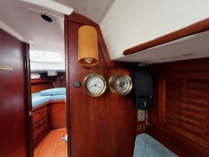salon, Sabre 34, sailboat for sale
