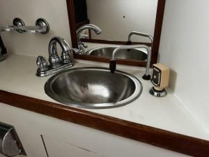 bath, Sabre 34, sailboat for sale