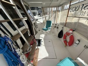 cockpit, Kha Shing 40, trawler for sale