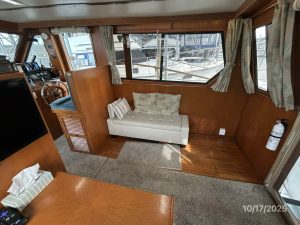 salon, Kha Shing 40, trawler for sale