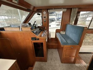 navigation station, Kha Shing 40, trawler for sale