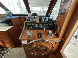 navigation station, Kha Shing 40, trawler for sale