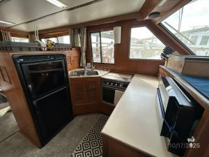 interior, Kha Shing 40, trawler for sale