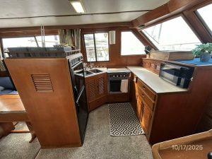 interior, Kha Shing 40, trawler for sale