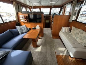 salon, Kha Shing 40, trawler for sale