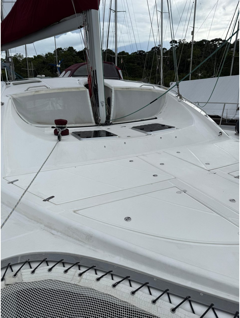deck, Dean 500, catamaran for sale