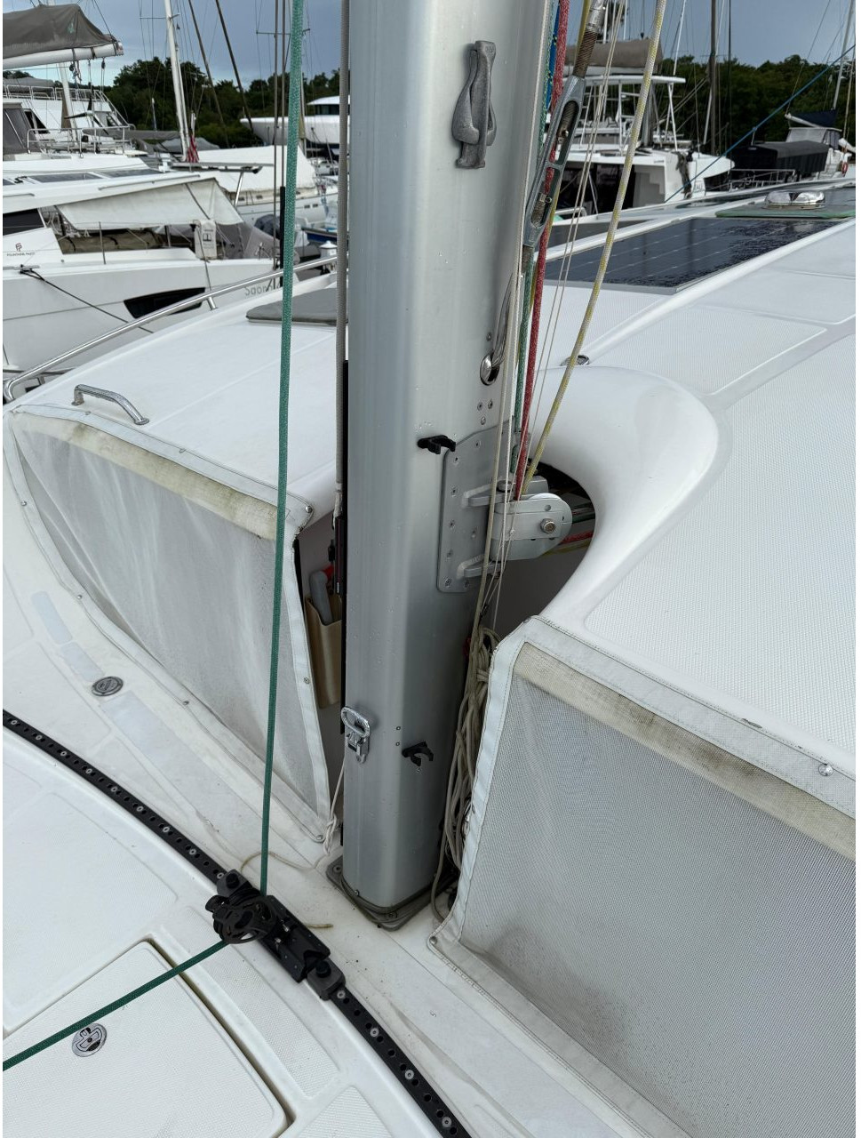 deck, Dean 500, catamaran for sale