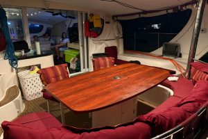 salon, Dean 500, catamaran for sale