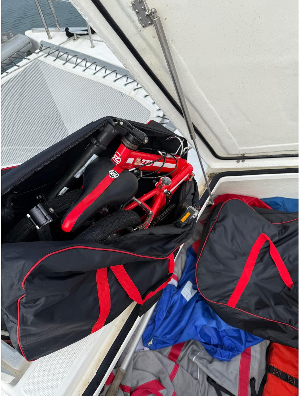 deck, Dean 500, catamaran for sale