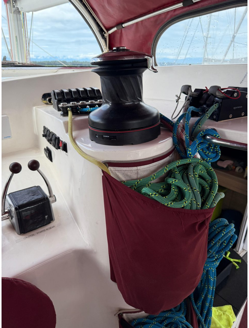 deck, Dean 500, catamaran for sale