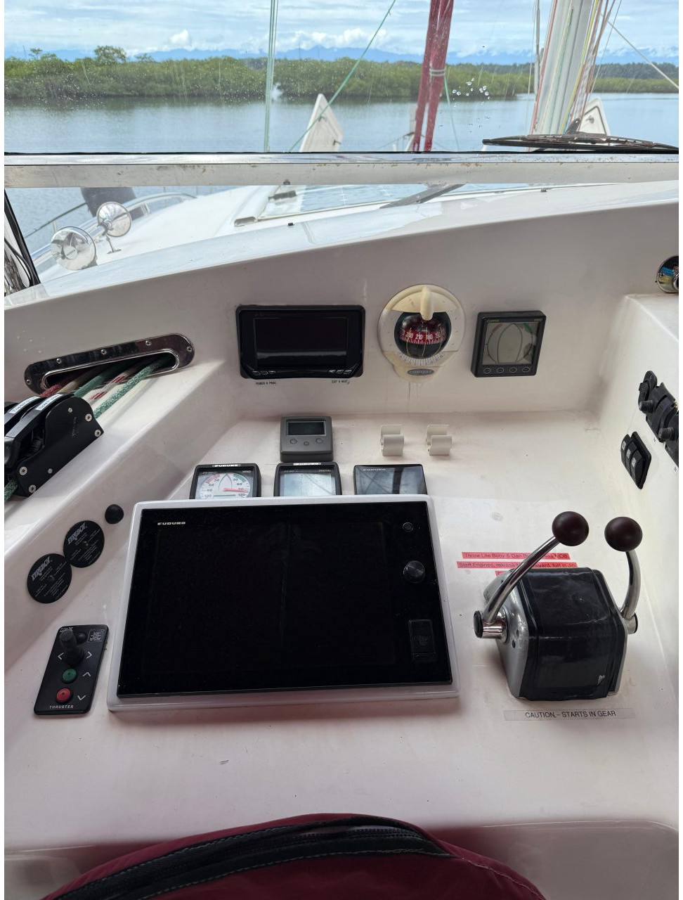navigation station, Dean 500, catamaran for sale