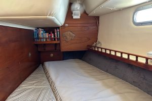bed, Trident 40 Warrior, sailboat for sale