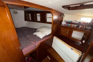 bed, Trident 40 Warrior, sailboat for sale
