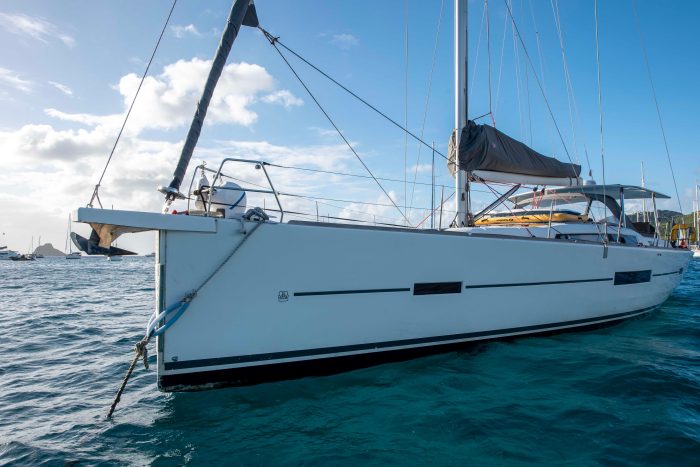 exterior, Dufour 520, sailboat for sale
