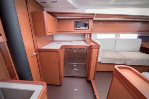 interior, Dufour 520, sailboat for sale