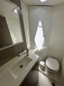bath, FP 40 Isla, catamaran for sale