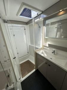 bath, FP 40 Isla, catamaran for sale