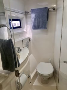 bath, Leopard 48, catamaran for sale