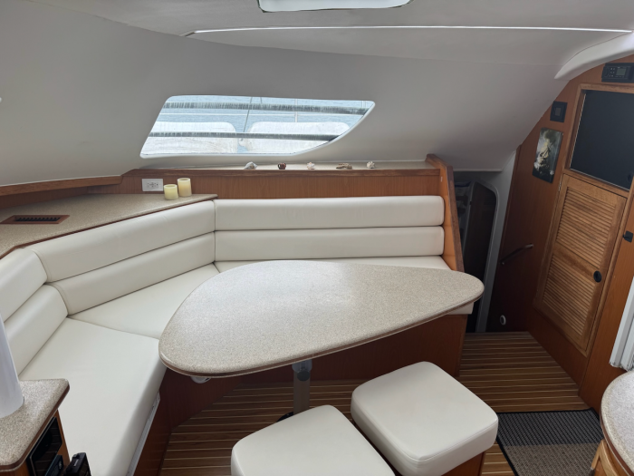 salon, Manta 42, catamaran for sale