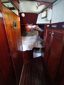 bed, Brewer 35 Huromic, sailboat for sale