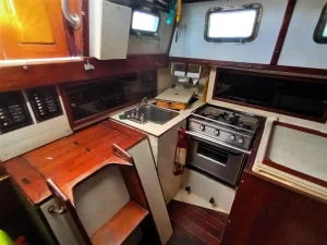 interior, Brewer 35 Huromic, sailboat for sale