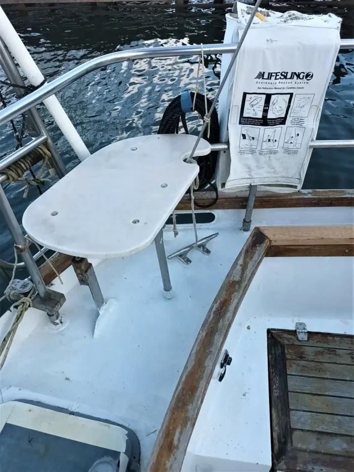 cockpit, Brewer 35 Huromic, sailboat for sale