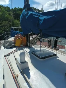 deck, Brewer 35 Huromic, sailboat for sale