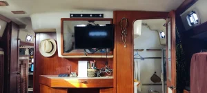 salon, Morgan 45, sailboat for sale
