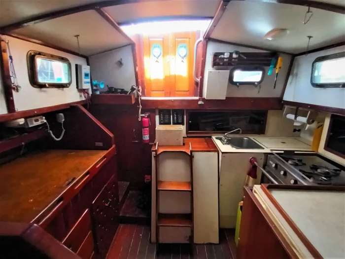 interior, Brewer 35 Huromic, sailboat for sale