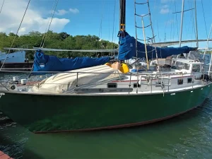 deck, Brewer 35 Huromic, sailboat for sale