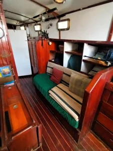salon, Brewer 35 Huromic, sailboat for sale