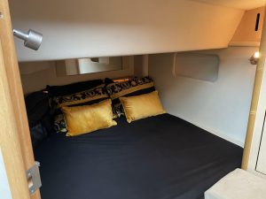 bed, Sea Ray, trawler for sale