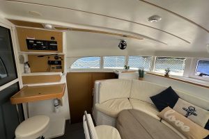 salon, Lagoon 380, catamaran for sale
