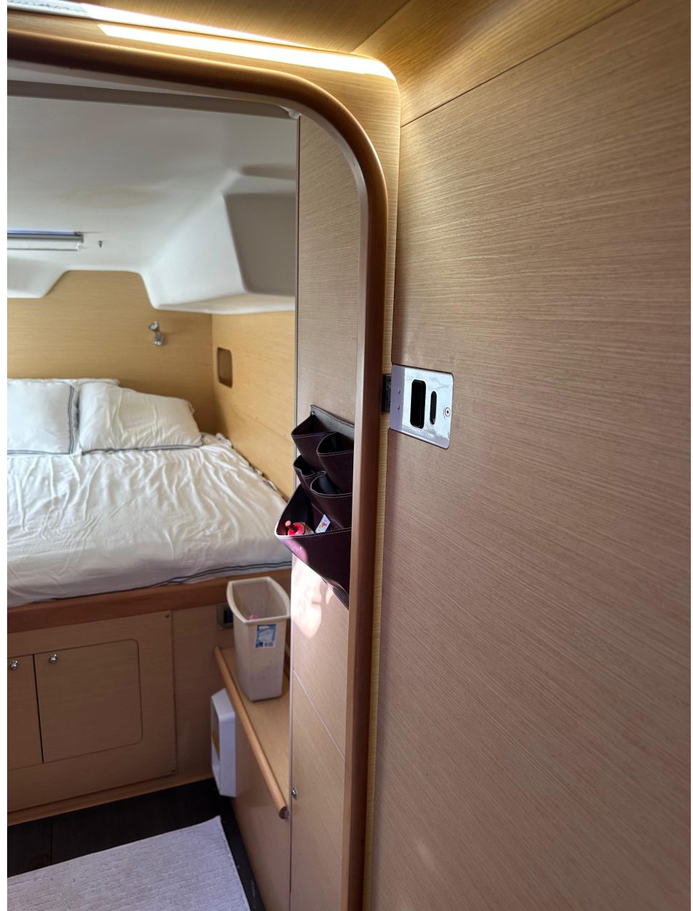 bed, Lagoon 380, catamaran for sale