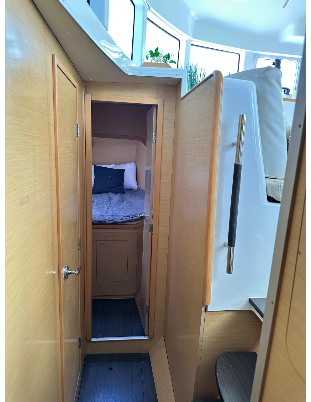 bed, Lagoon 380, catamaran for sale