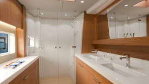 bath, Bali 5.2, catamaran for sale