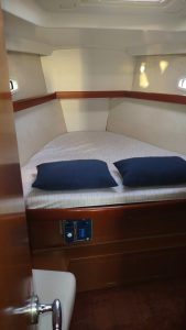 bed, Beneteau 43 Oceanis, sailboat for sale