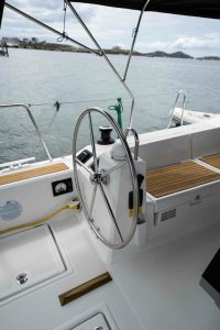 helm, Beneteau 41 Oceanis, sailboat for sale