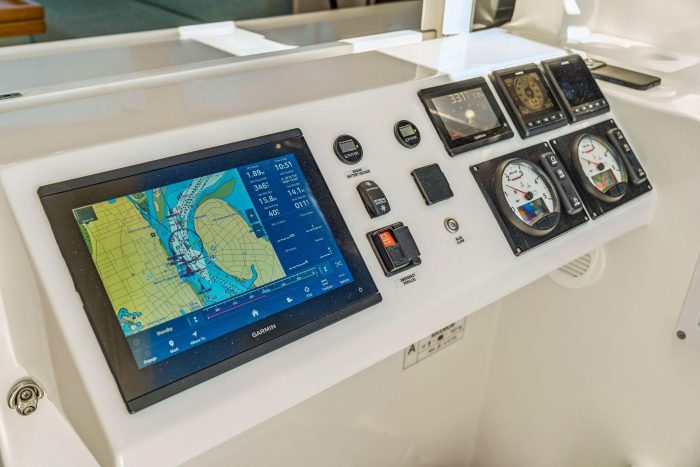 helm, Balance 482, catamaran for sale