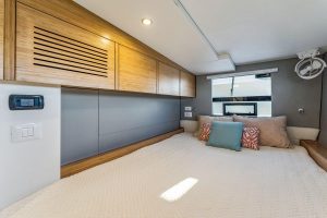 bed, Balance 482, catamaran for sale