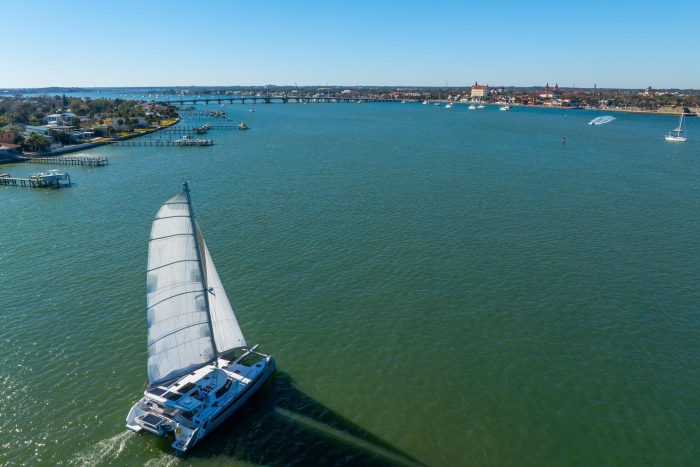 underway, Balance 482, catamaran for sale