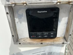 helm, Beneteau 500 Oceanis, sailboat for sale