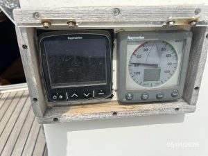 helm, Beneteau 500 Oceanis, sailboat for sale