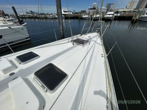 deck, Beneteau 500 Oceanis, sailboat for sale