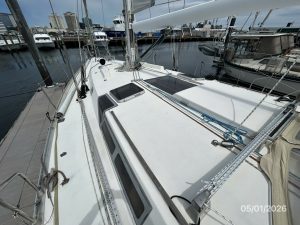 deck, Beneteau 500 Oceanis, sailboat for sale