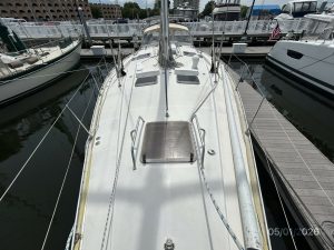 deck, Beneteau 500 Oceanis, sailboat for sale
