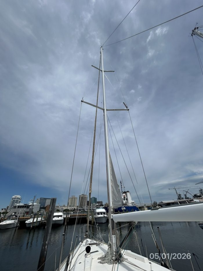 exterior, Beneteau 500 Oceanis, sailboat for sale