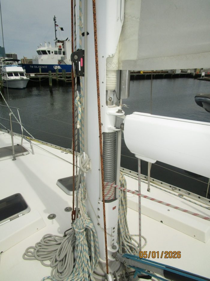 deck, Beneteau 500 Oceanis, sailboat for sale