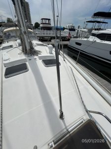 deck, Beneteau 500 Oceanis, sailboat for sale